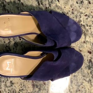 Size 8.5 Marc Fisher 3 in heel suede blue/purple